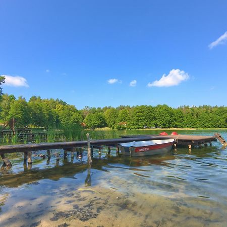 Domki Nad Brzegiem Dluzek エクステリア 写真