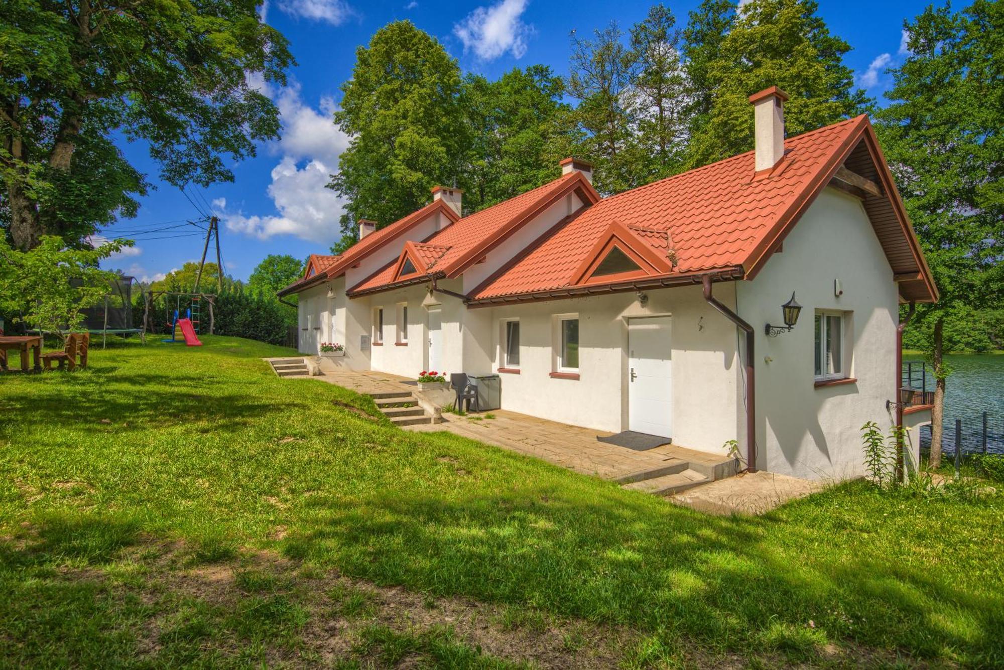 Domki Nad Brzegiem Dluzek エクステリア 写真
